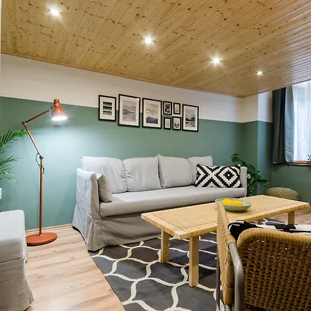 Savory Apartment *